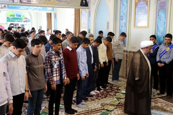 طنین زنگ نماز در مدارس آذربایجان‌شرقی