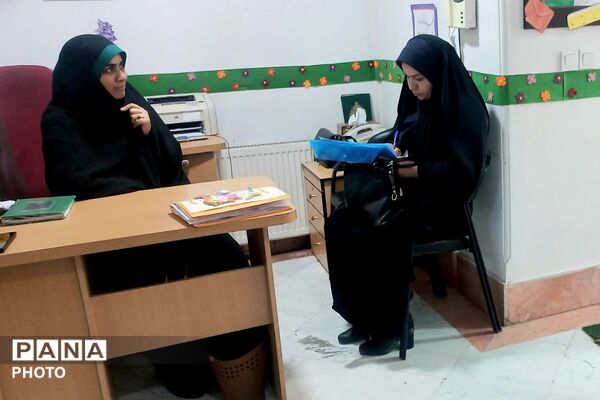 بازدید مدیر اداره تعلیم و تربیت شهرستانهای استان تهران از کودکستان فدک ناحیه دو شهرری 