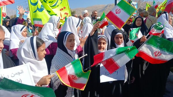 ۱۳ آبان؛ روز تجلیل از آگاهی، فداکاری و نقش‌آفرینی نسل جوان ایران