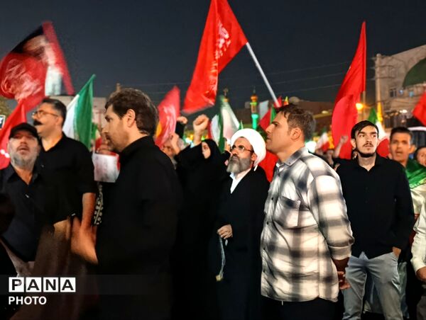 خروش مردم شهرستان فردیس در شب قبل از وداع با رهبر شهید