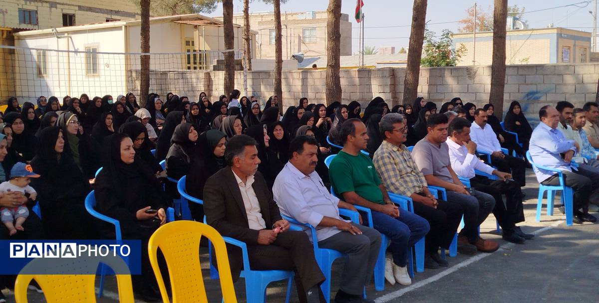 اولین جلسه انجمن اولیا و مربیان در دبیرستان حضرت معصومه (س) شهرستان خلیل‌آباد