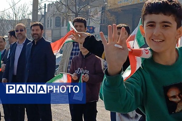 کاروان نمادین ورود حضرت امام خمینی(ره) به میهن اسلامی