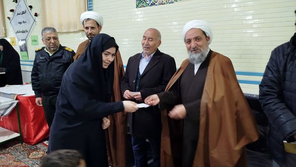 بدرقه دانش‌آموزان معتکف در شهرستان هوراند