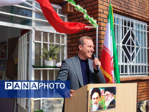 تقدیر از دانش‌آموزان برتر دبیرستان پژوهش آشخانه 