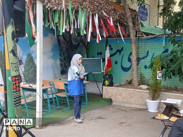مراسم نهال امید یادواره شهید جاوید الاثر ماکان نصیری درمدرسه میثاق ناحیه ۳