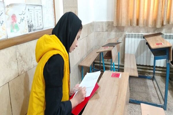  امتحانات ترم اول در دبیرستان دهنوی