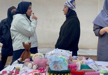 یک روز پرهیجان در بازارچه دانش‌آموزی