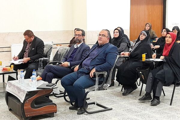 همایش فصلی مدیران مدارس فشافویه با تأکید بر قانون مداری، ارتقای کیفیت آموزشی و سلامت دانش آموزان 