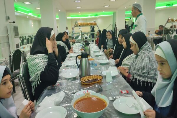 مهمانسرای حرم امام رضا (ع) میزبان ۱۰۰۰ دانش‌آموز از مدارس ناحیه یک مشهد 
