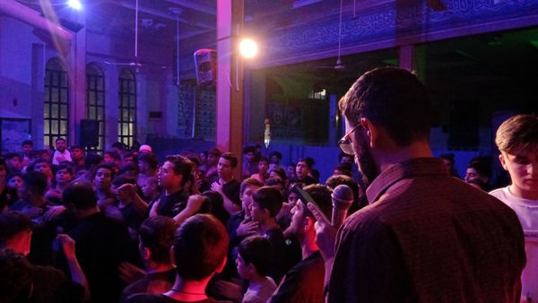 شبی معنوی برای دانش آموزان معتکف 