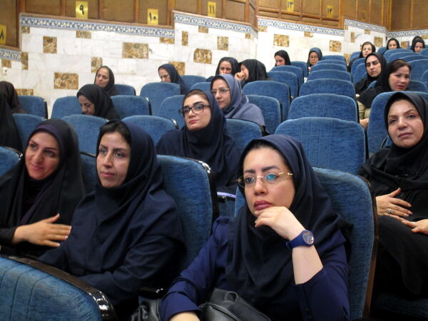 برگزاری جلسه آموزشی مشاوران استان البرز با محور تبیین برنامه‌های حوزه مشاوره در کانون شهید فهمیده کرج