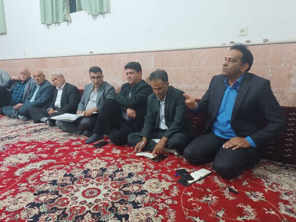 نشست فرماندار با اصناف و بازاریان گناباد 