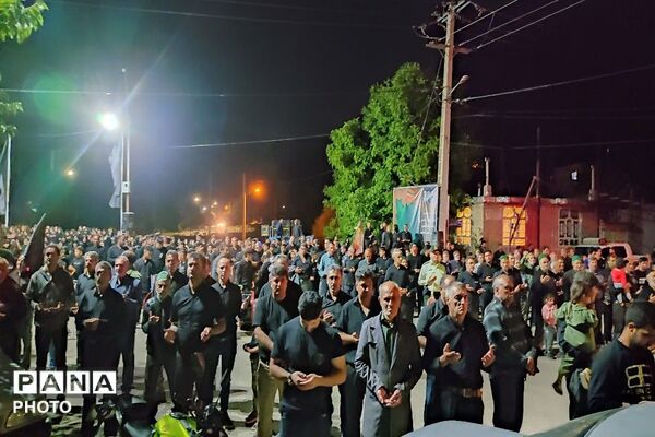 هیئت زنجیر زنی ابا عبدالحسین،  شب تاسوعا در شهر بار نیشابور 