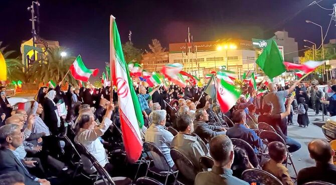 غرفه شهدای دانش آموز ورامین میزبان شما در میدان امام حسین (ع)