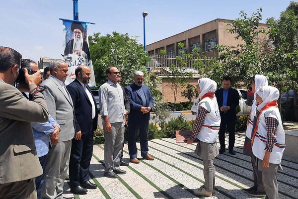دیدار دانش آموزان پیشتاز پاکدشت با مدیرکل آموزش و پرورش شهرستانهای تهران