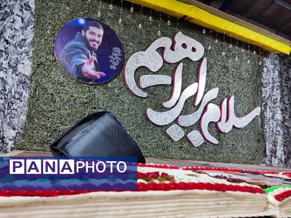 اجتماع دانش‌آموزی به‌مناسبت ولادت شهیدابراهیم هادی در یزد