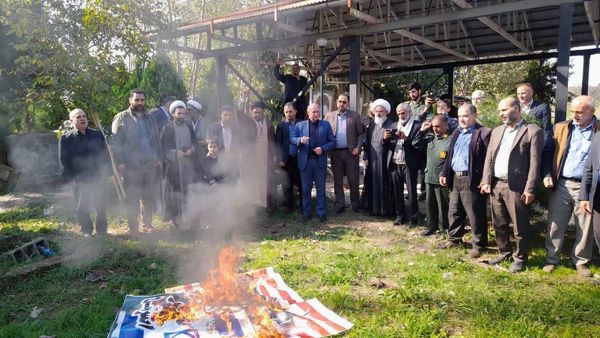 راهپیمایی ۱۳ آبان در منطقه رحیم‌آباد
