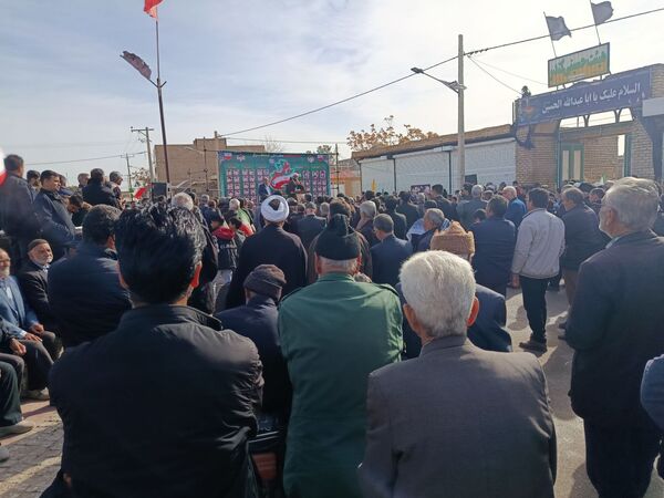 حضور پرشور مردم در راهپیمایی ۲۲ بهمن شهرستان کندر