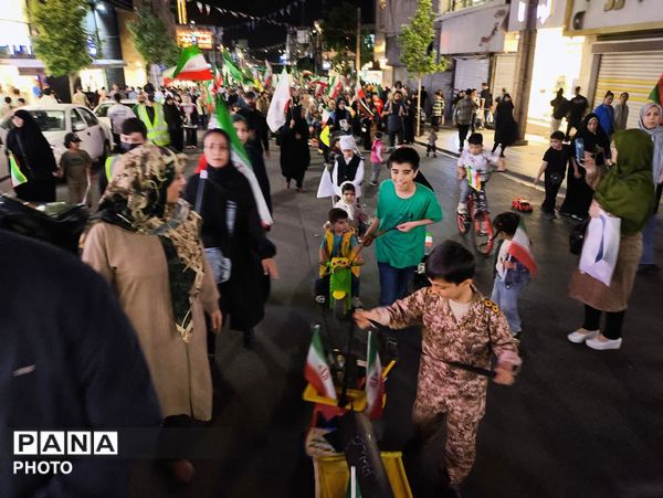 حرکت خودرویی سربازان 1400 پای کار انقلاب