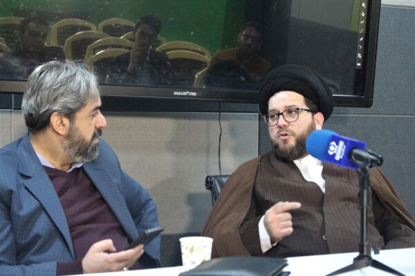 نشست صمیمی «محمد عکاف» با مدیران روابط عمومی نواحی آموزش و پرورش قم