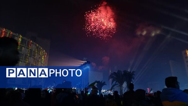 امشب آسمان در خیابان ها مى تابد