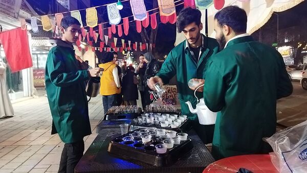 گذری بر فعالیت چایخانه امیر المومنین در شب میلاد حضرت مهدی ( عج)