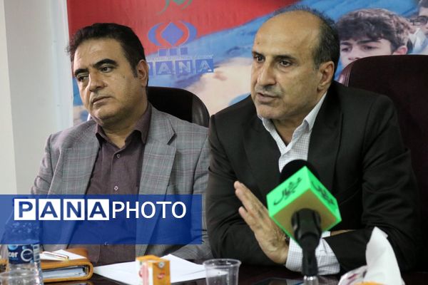 تقدیر از طلایه‌داران آگاهی در مازندران 