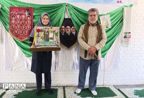 عطر شهدا در دبیرستان دخترانه دانشور 2 نیشابور؛ میزبانی از لاله های شیوا