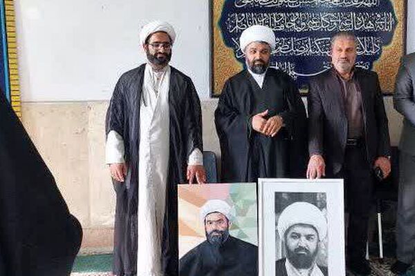 برپایی نماز جماعت مدارس کهریزک با حضور امام جمعه منطقه 