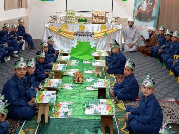 جشن قرآن در دبستان حاج محمد عجب شیر 