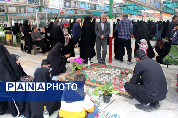 مراسم تحویل سال در گلزار شهدای قم