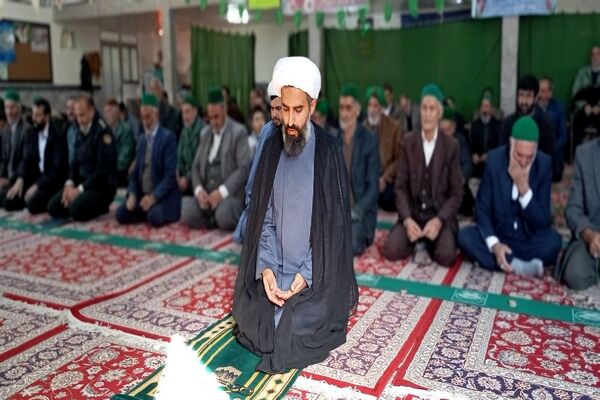 اقامه نماز عبادی،سیاسی جمعه همزمان با ایام دهه فجر در شهر بار نیشابور