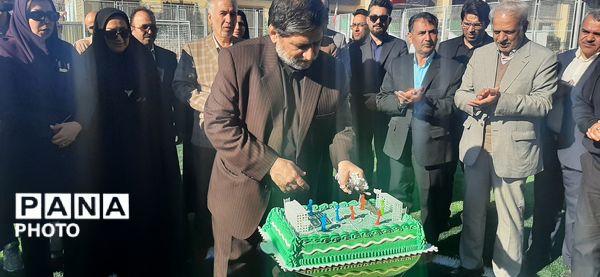 افتتاحیه زمین چمن در دبستان پسرانه گلستان ناحیه ۷ آموزش و پرورش مشهد مقدس 