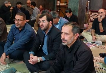 حضور پرشور دانش‌آموزان و فرهنگیان در مراسم بزرگداشت سیدحسن نصرالله در مسجد خاتم‌الانبیا شهرستان ملارد