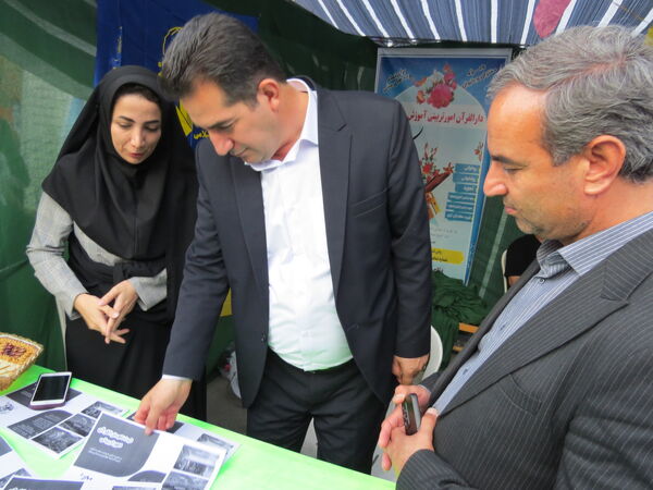بازدید مدیرکل آموزش پرورش استان خراسان شمالی از غرفه‌های غدیرخم در بجنورد