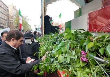 پاسخ دستیار مقام معظم رهبری به خام‌اندیشان و معاندان متوهم خارج‌نشین