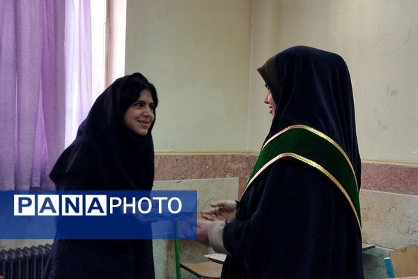 مراسم چهارشنبه‌ امام‌ رضایی در بهارستا‌ن دو