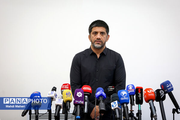 نشست خبری رئیس فدراسیون کشتی