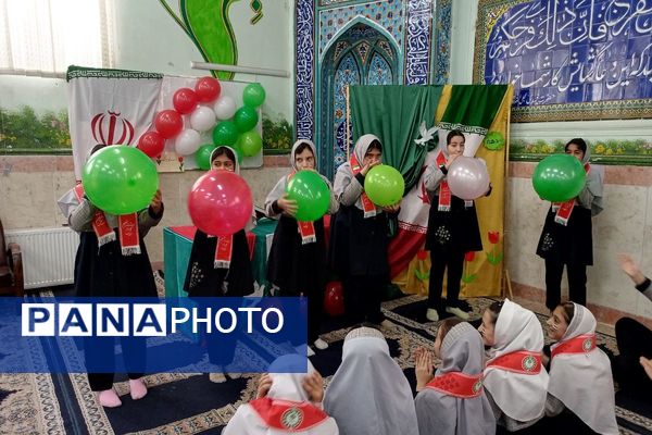 جشن پیروری انقلاب اسلامی در دبستان شهید آقچه‌لو رباط‌کریم