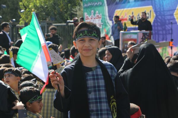 فریاد استکبار ستیزی از ورامین طنین انداز شد