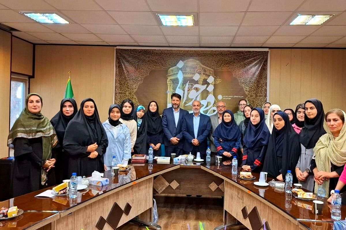 برگزاری مراسم حافظ‌ خوانی و مشاعره به‌مناسبت هفته فرهنگی شهرستان ملارد