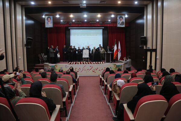 چهارمین همایش هنرمندان شاهد و ایثارگر در بنیاد شهید استان کرمانشاه