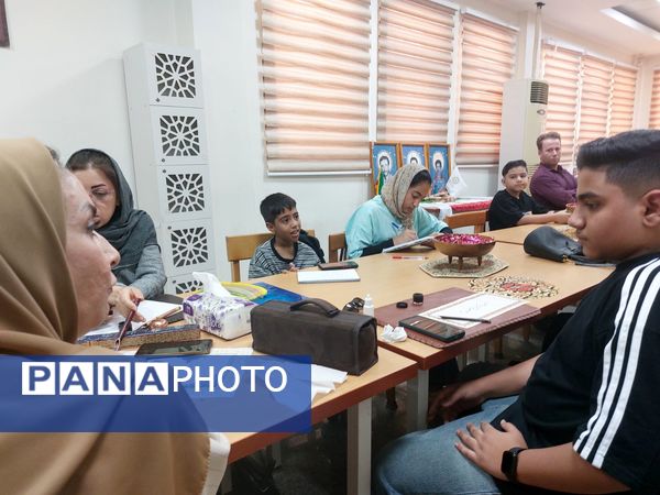 گردهمایی هنرمندان به مناسبت بزرگداشت استاد شهریار در شهرستان حاجی آباد