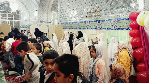 اجرای برنامه شاد برای کودکان در شهرستان کاشمر 