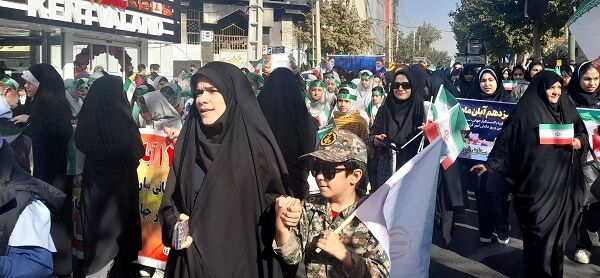 همبستگی و حضور پرشور مردم در سیزده آبان  مشتی بر دهان آمریکا بود
