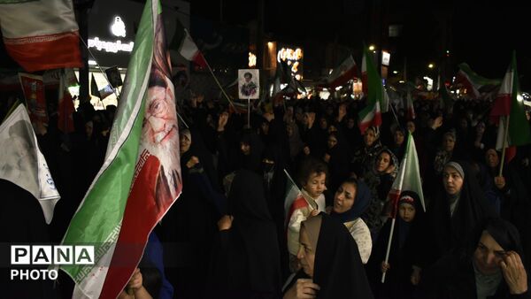 ایران؛ خانه‌ای که مردم برای حفظ آن قدم برمی‌دارند