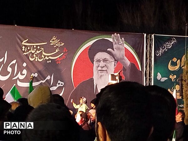 قلب کرمانی‌ها برای ایران می‌تپد