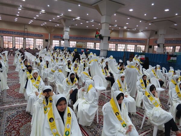 تمرین آمادگی گروه پیشتازان برای اجرا در اجلاسیه سراسری نماز