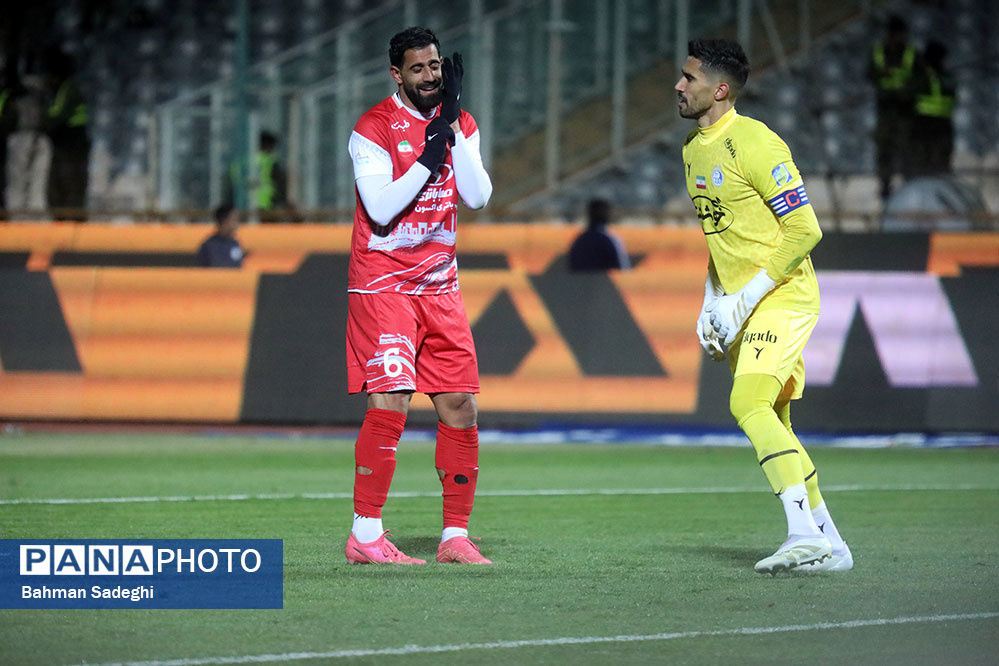 حضور حسینی در باشگاه استقلال؛ سرنوشت نامعلوم سنگربان آبی‌ها 