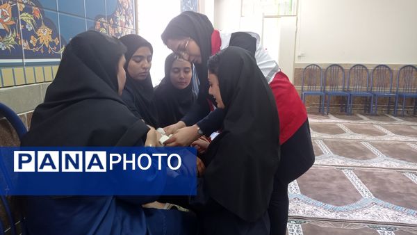 آموزش امداد و نجات دانش‌آموزی محله محور